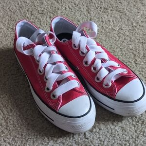 Converse Women's Red and White Sneakers